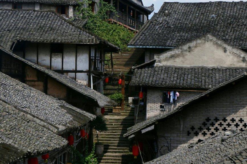 精心组织周到服务  提升游客旅游体验